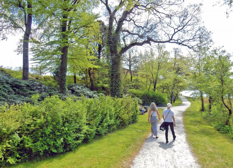 Spadsertur rund om Skyttehuset i Vejle